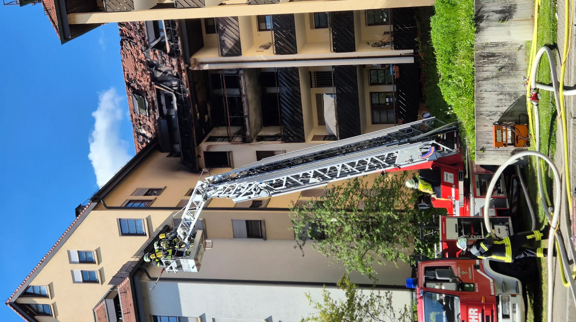 Großeinsatz in Plochingen: Brand in Mehrfamilienhaus
